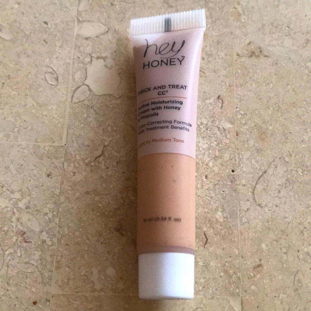 CC cream (Light)